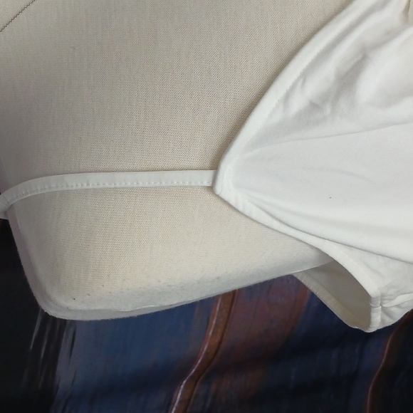 5/ $25 Future collective size 2x key hole spaghetti strap top new without tags - Picture 4 of 12